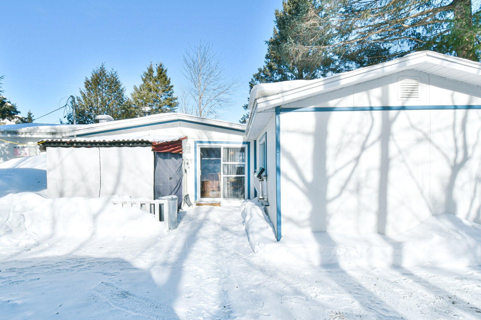 









958


Ch. des Habitations-des-Monts

,
Saint-Sauveur,




QC
J0R1R3

