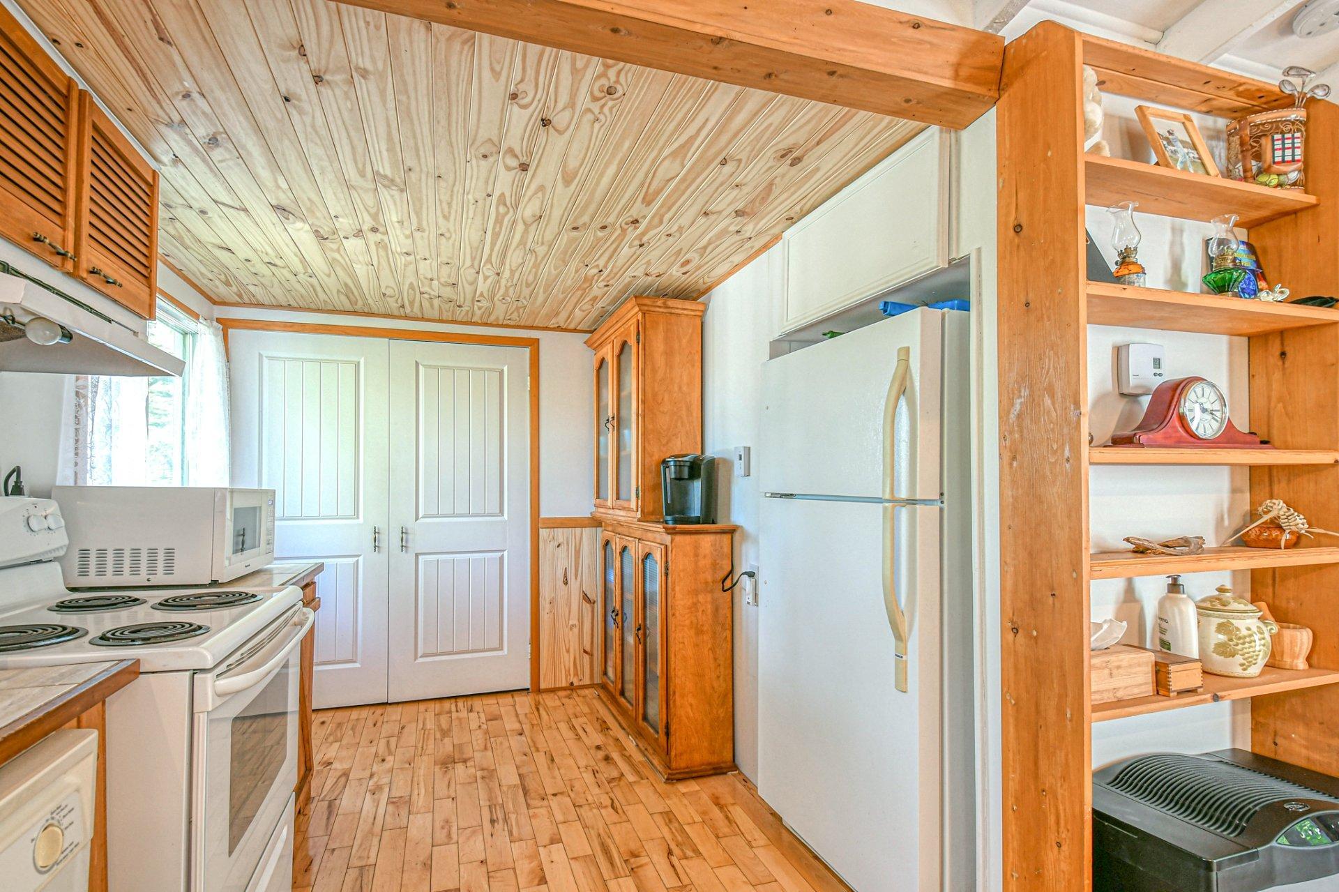 









958


Ch. des Habitations-des-Monts

,
Saint-Sauveur,




QC
J0R1R3

