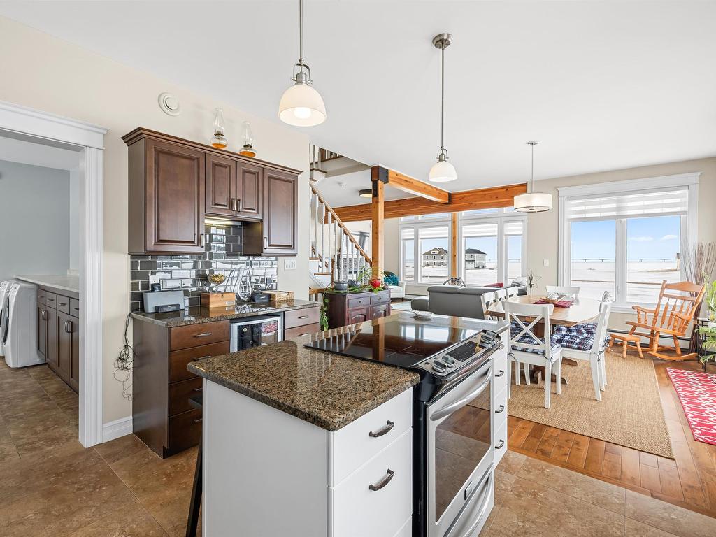 












245 Campbells Way

,
Cape Traverse,




PE
C0B 1X0

