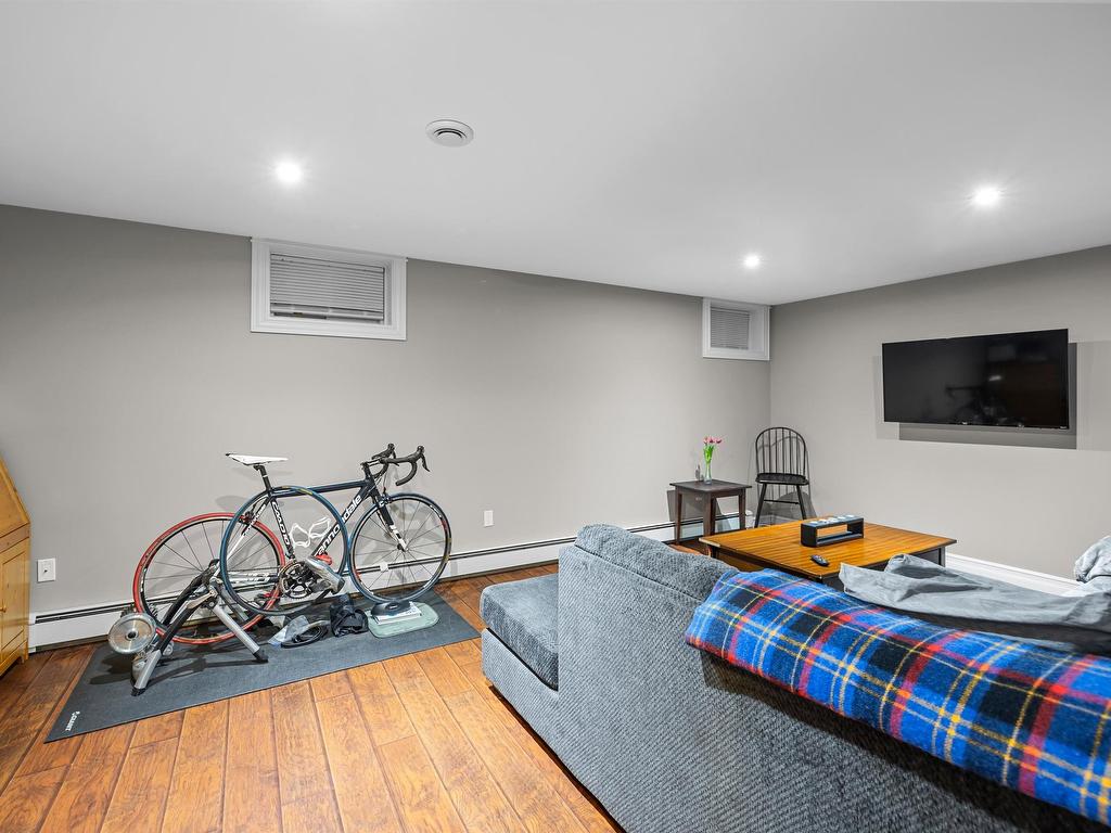 












245 Campbells Way

,
Cape Traverse,




PE
C0B 1X0

