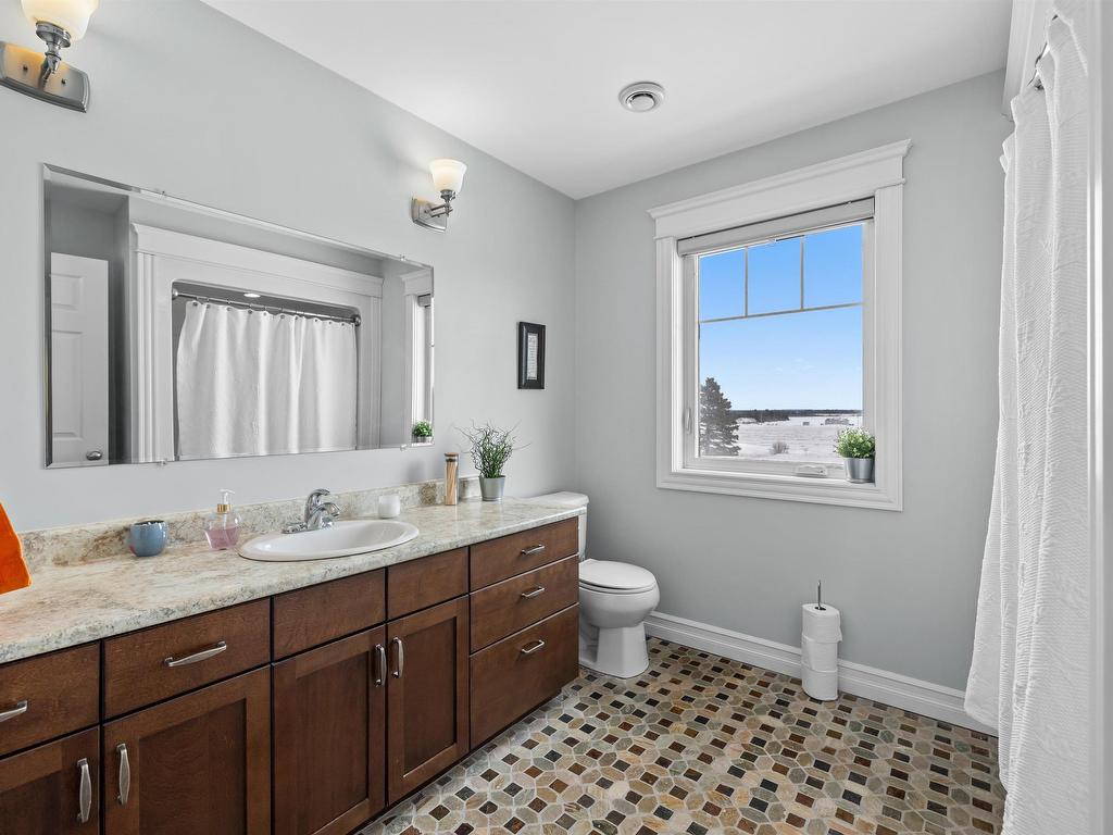 












245 Campbells Way

,
Cape Traverse,




PE
C0B 1X0

