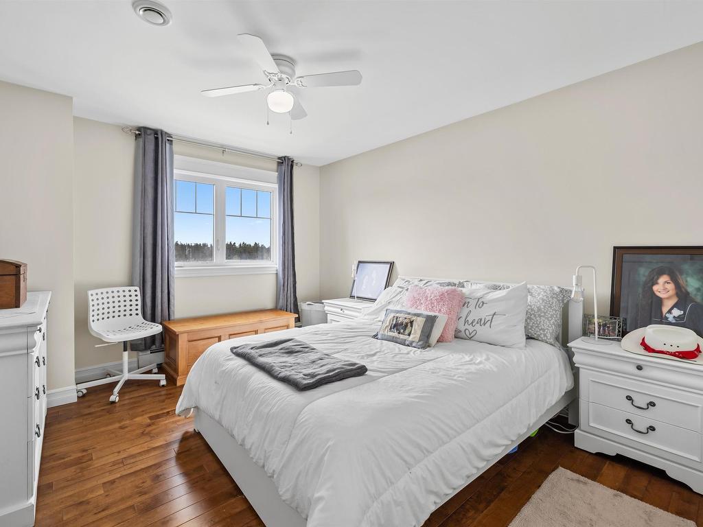 












245 Campbells Way

,
Cape Traverse,




PE
C0B 1X0

