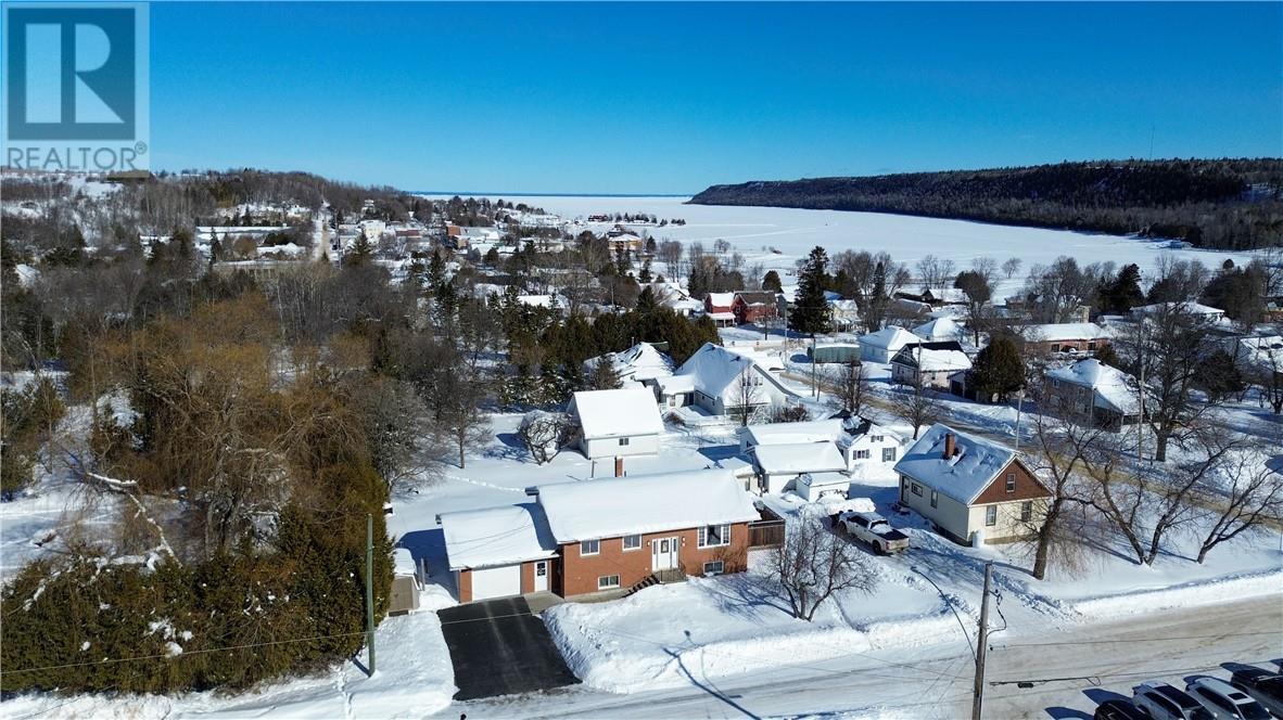 












22A Hall Street

,
Gore Bay, Manitoulin Island,




Ontario
P0P1H0

