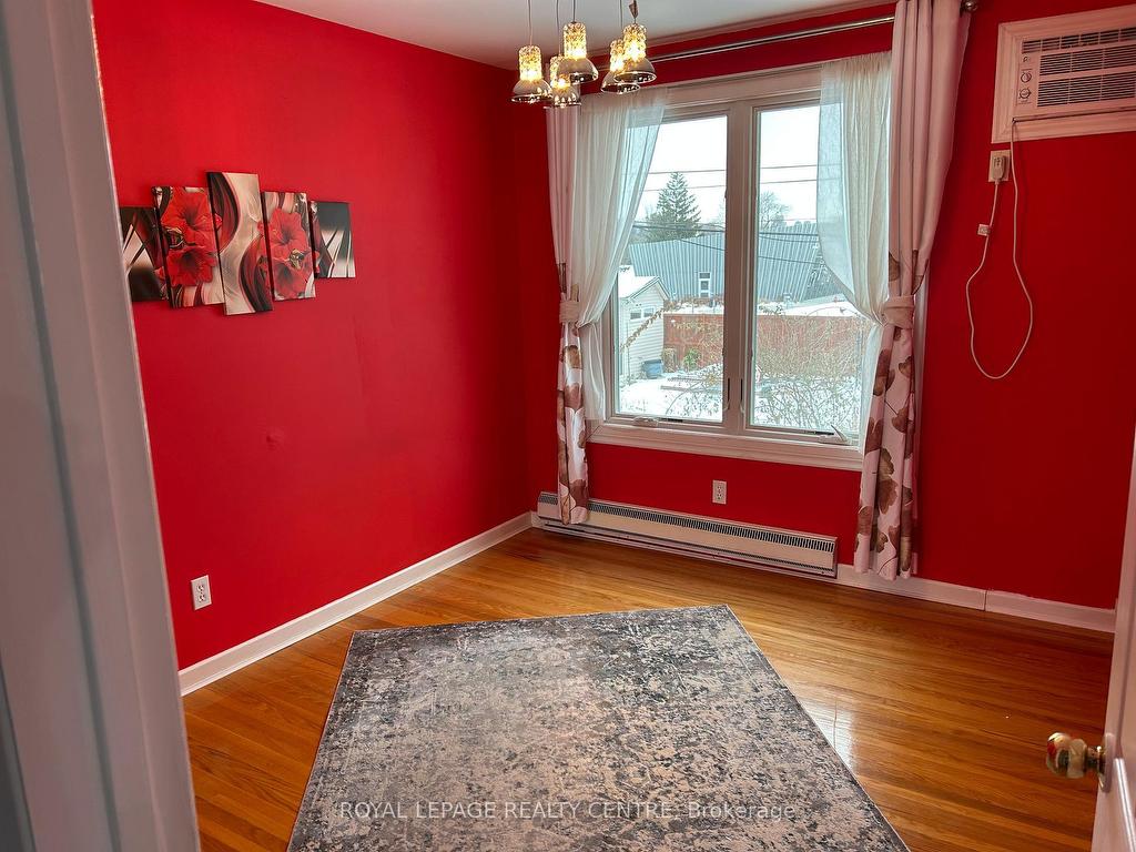 









3253


Ibbetson

Crescent, UPPER,
Mississauga,




ON
L5C 1Z1


