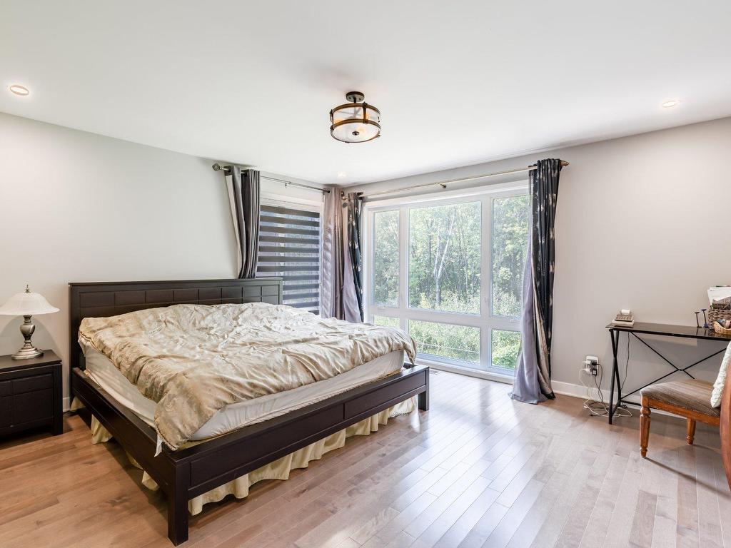 









30


Rue du Croissant-Perlé

,
La Prairie,




QC
J5R0N5

