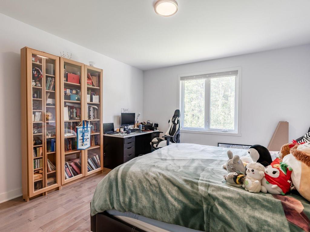 









30


Rue du Croissant-Perlé

,
La Prairie,




QC
J5R0N5

