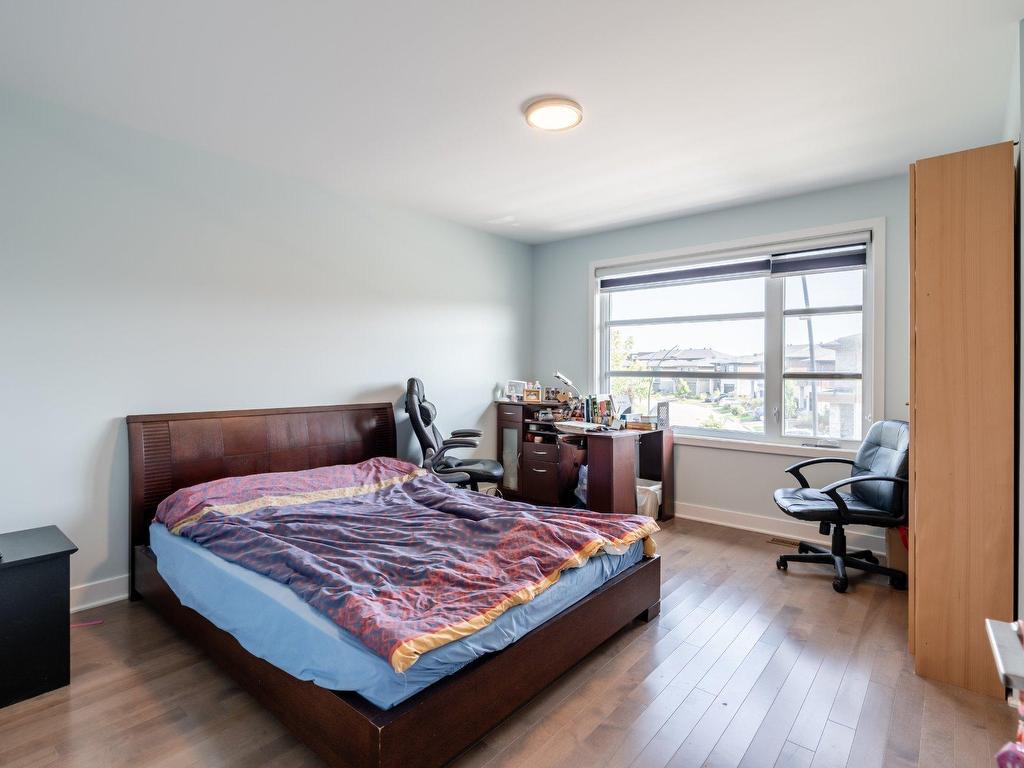 









30


Rue du Croissant-Perlé

,
La Prairie,




QC
J5R0N5

