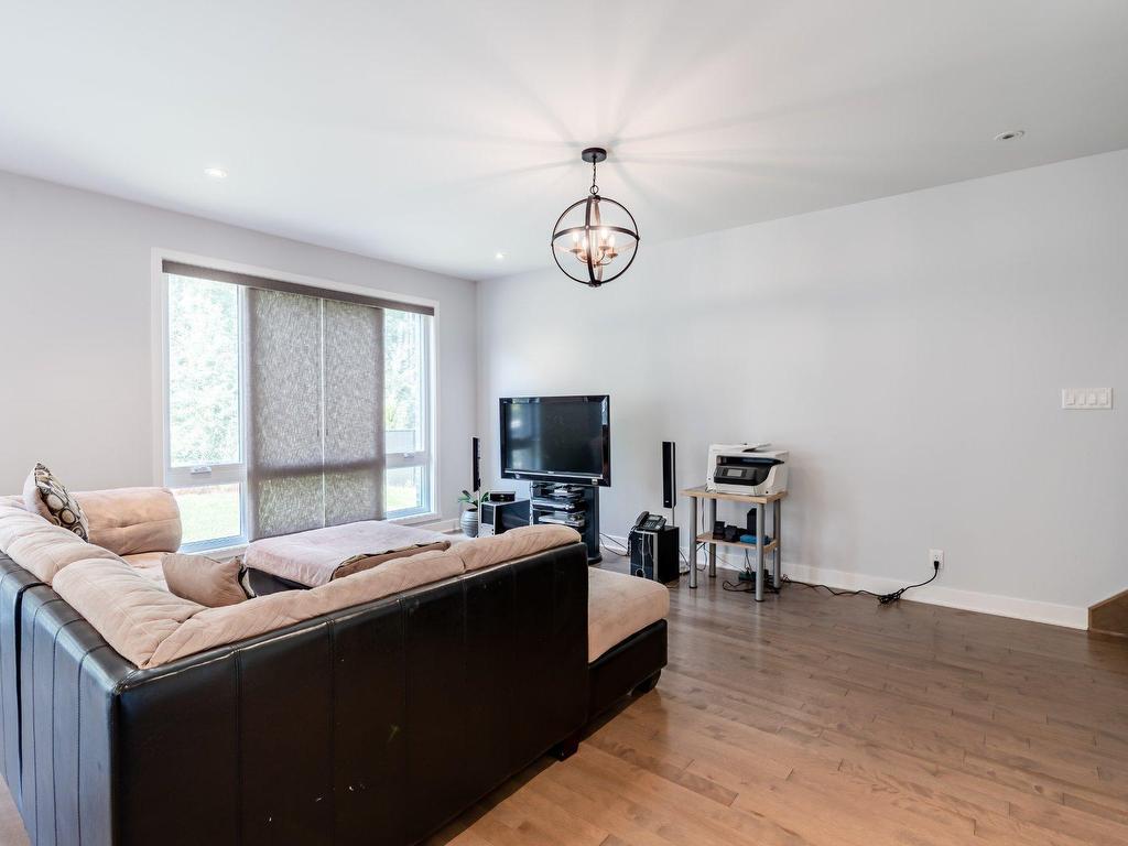 









30


Rue du Croissant-Perlé

,
La Prairie,




QC
J5R0N5

