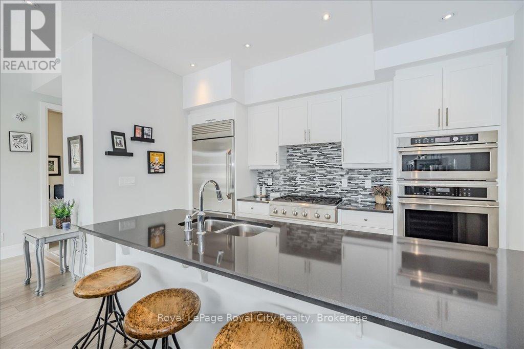 












RL3 - 53 ARTHUR STREET S

,
Guelph (St. Patrick's Ward),




Ontario
N1E0P5

