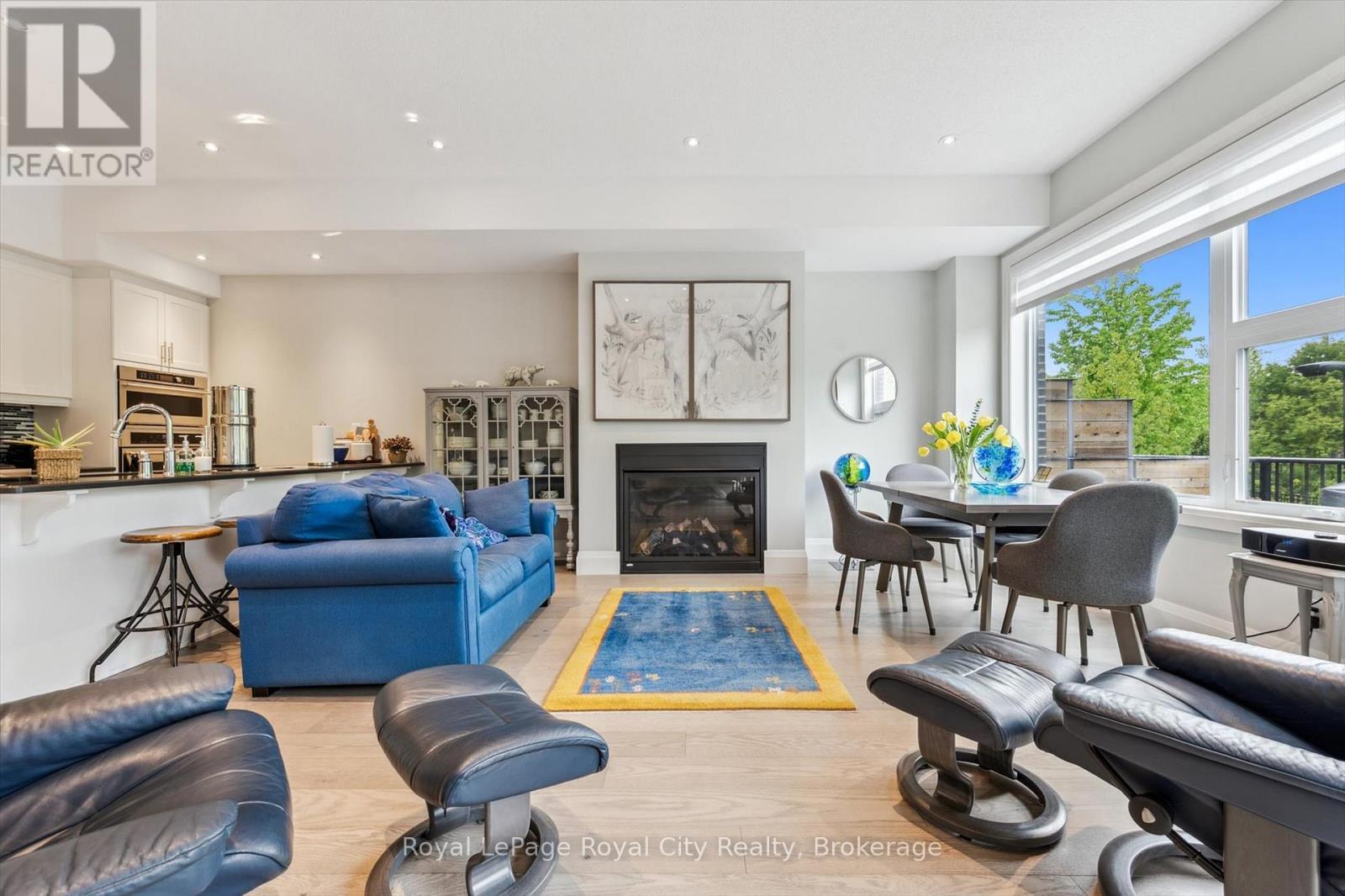 












RL3 - 53 ARTHUR STREET S

,
Guelph (St. Patrick's Ward),




Ontario
N1E0P5

