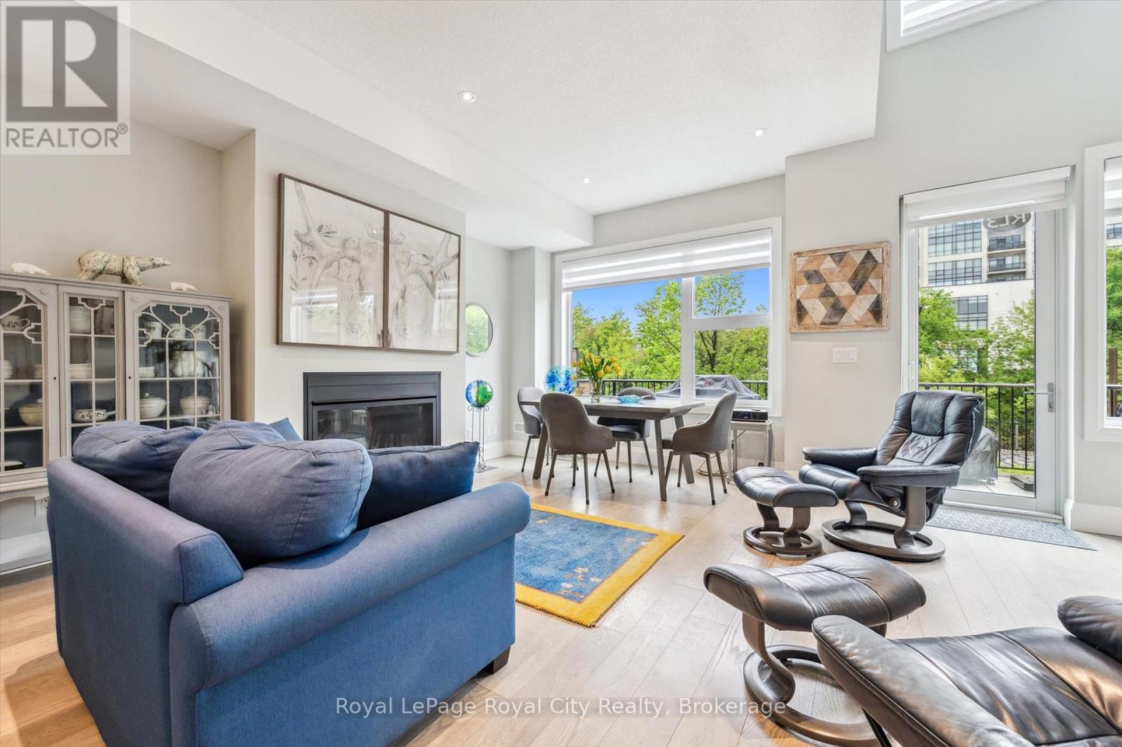 












RL3 - 53 ARTHUR STREET S

,
Guelph (St. Patrick's Ward),




Ontario
N1E0P5

