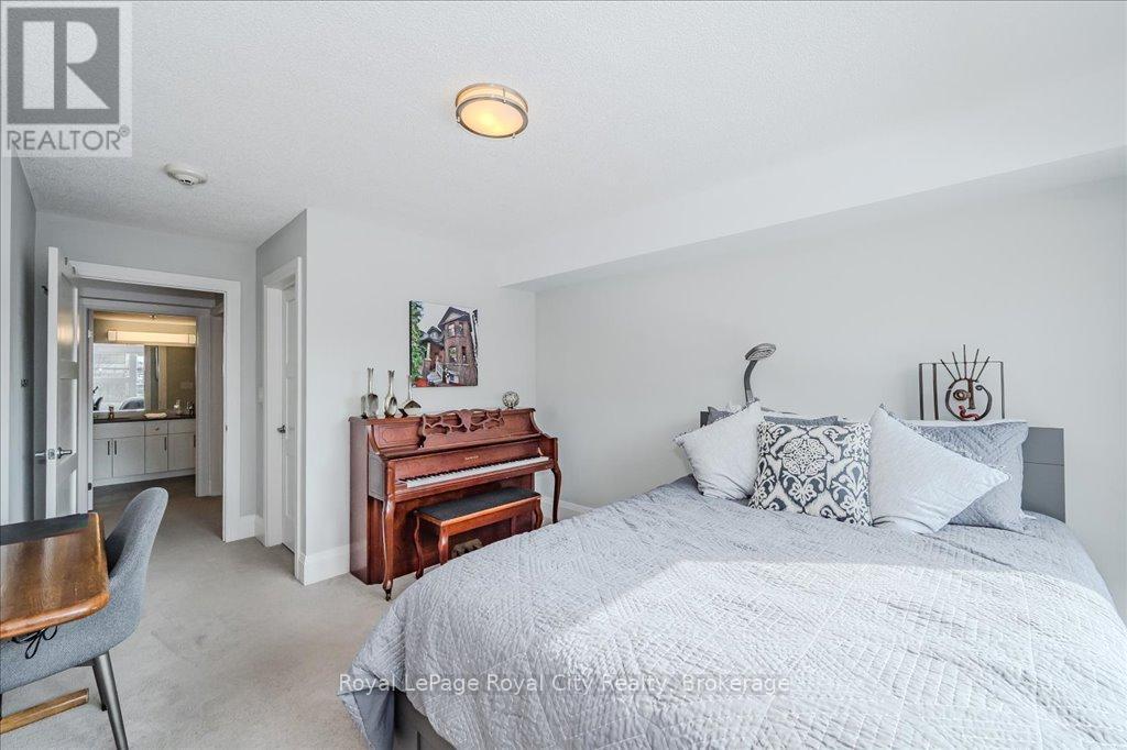 












RL3 - 53 ARTHUR STREET S

,
Guelph (St. Patrick's Ward),




Ontario
N1E0P5

