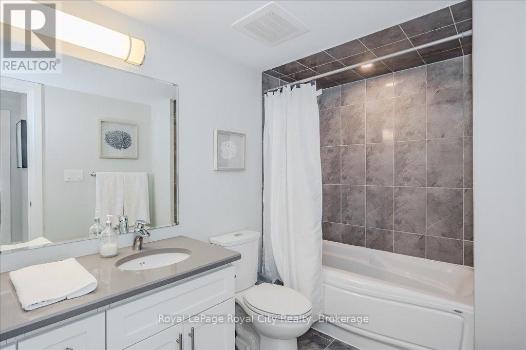 












RL3 - 53 ARTHUR STREET S

,
Guelph (St. Patrick's Ward),




Ontario
N1E0P5

