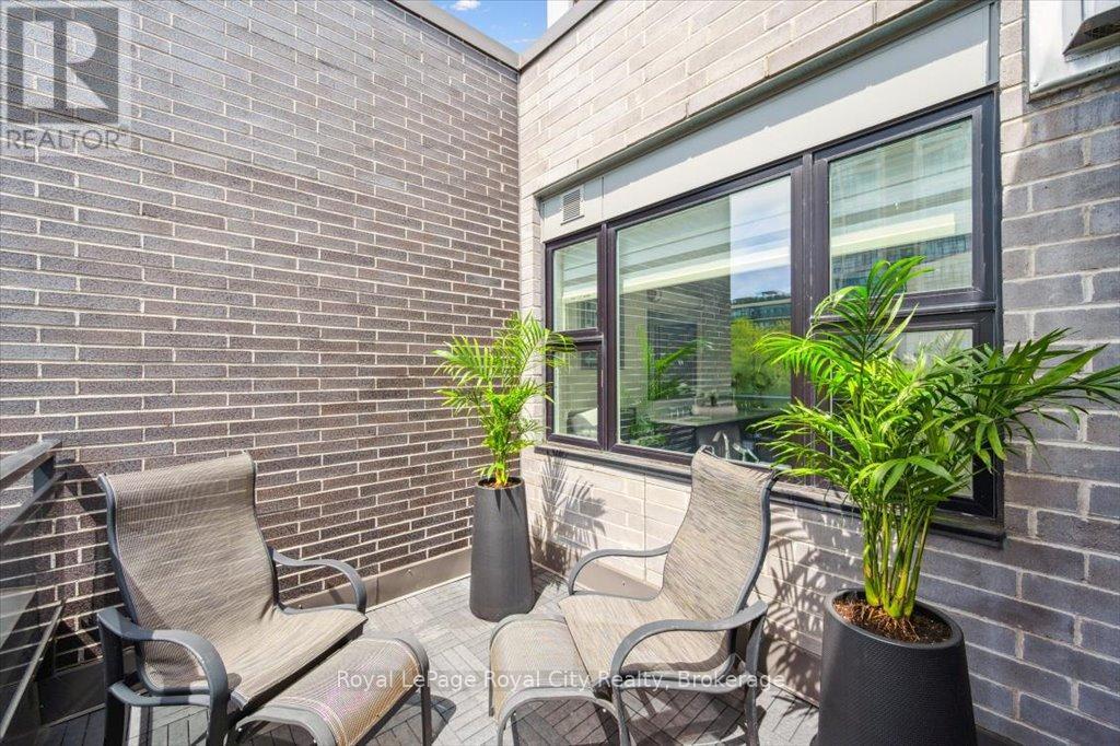 












RL3 - 53 ARTHUR STREET S

,
Guelph (St. Patrick's Ward),




Ontario
N1E0P5

