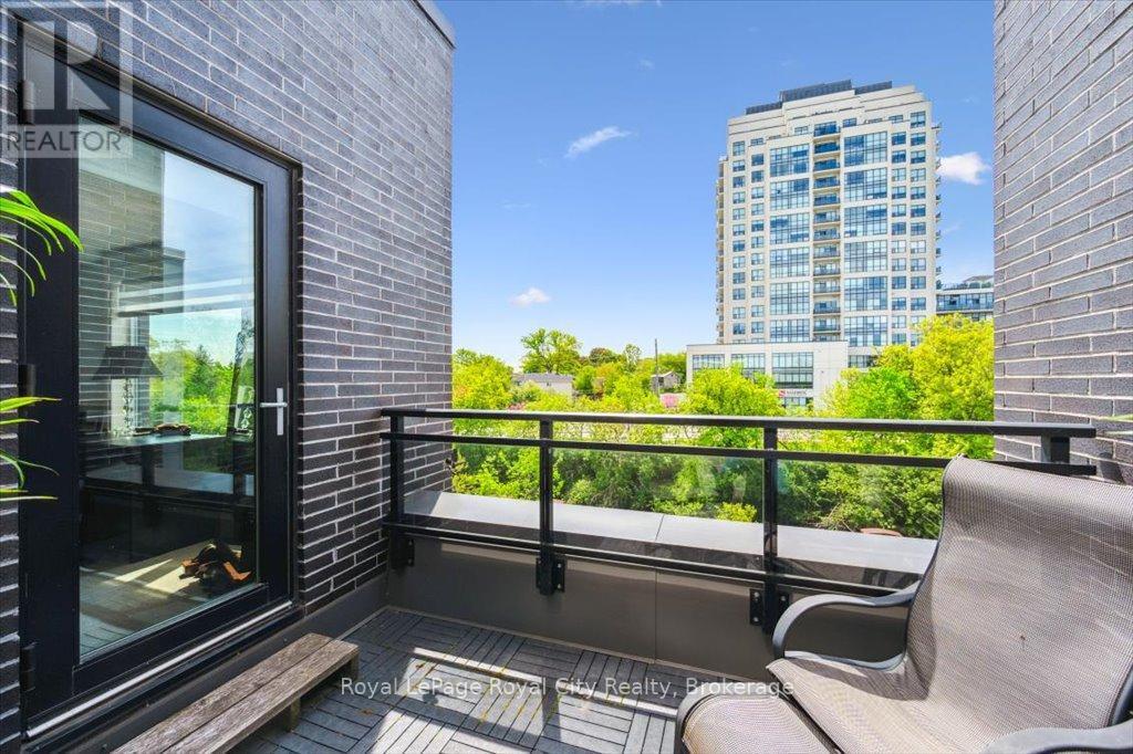 












RL3 - 53 ARTHUR STREET S

,
Guelph (St. Patrick's Ward),




Ontario
N1E0P5

