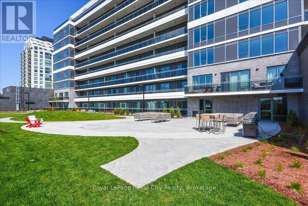 












RL3 - 53 ARTHUR STREET S

,
Guelph (St. Patrick's Ward),




Ontario
N1E0P5


