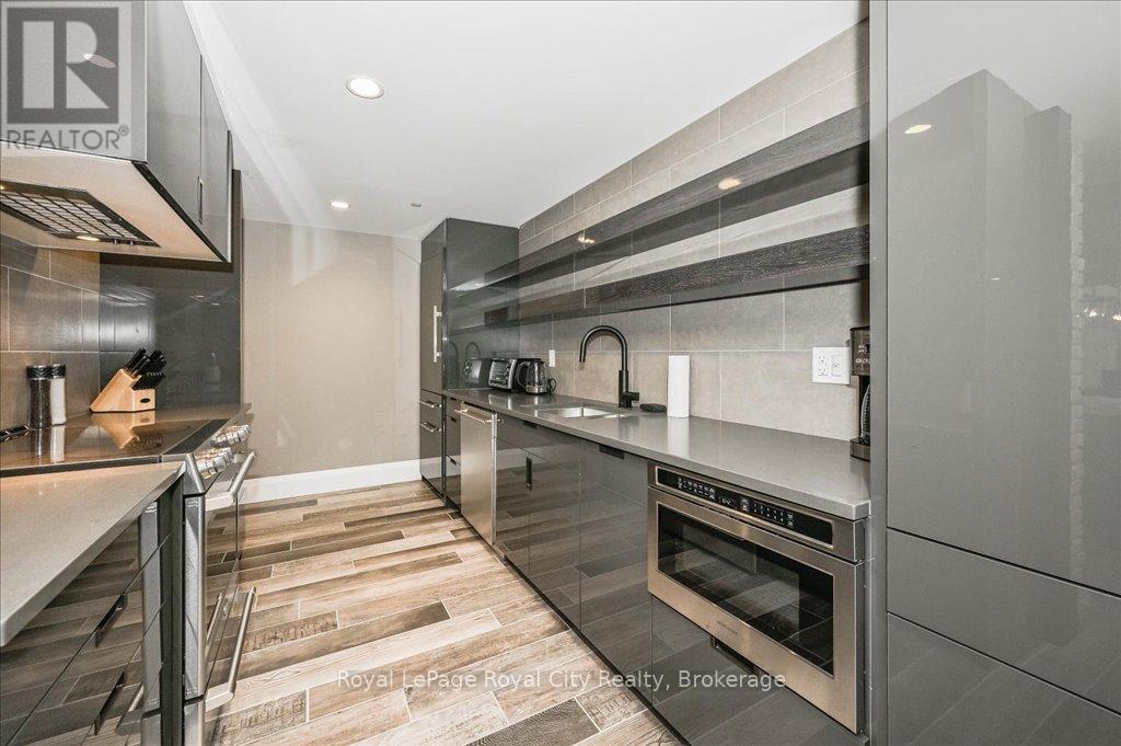 












RL3 - 53 ARTHUR STREET S

,
Guelph (St. Patrick's Ward),




Ontario
N1E0P5

