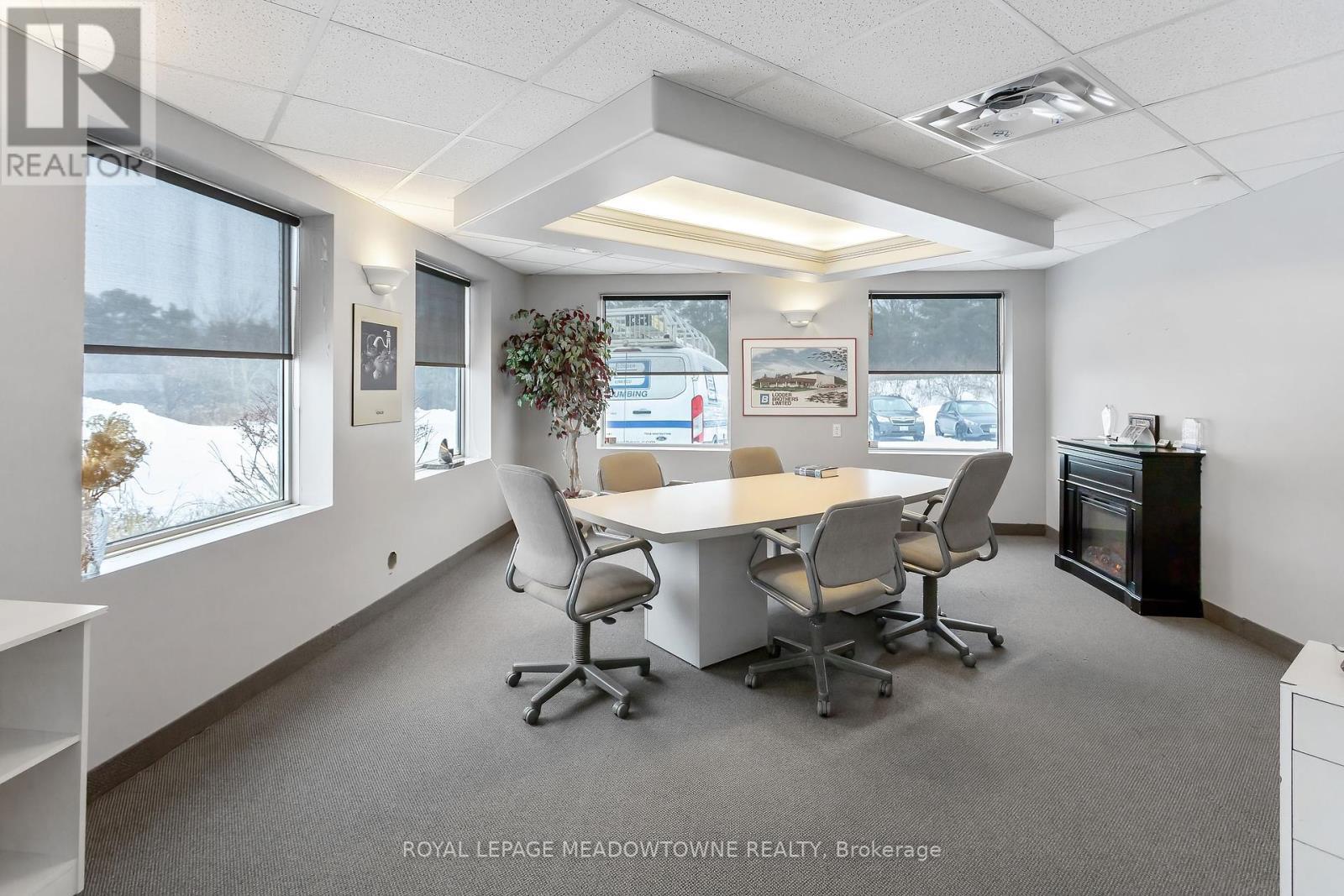 












1 - 500 MALTBY ROAD E

,
Guelph,




Ontario
N1L1G4

