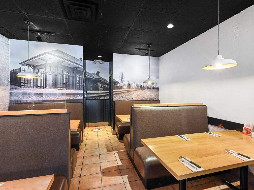 









419


Rue St-Jacques

,
Saint-Jean-sur-Richelieu,




QC
J3B2M1

