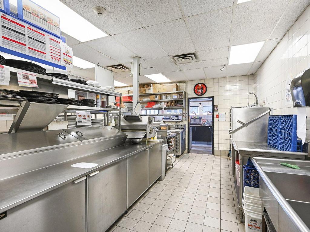 









419


Rue St-Jacques

,
Saint-Jean-sur-Richelieu,




QC
J3B2M1

