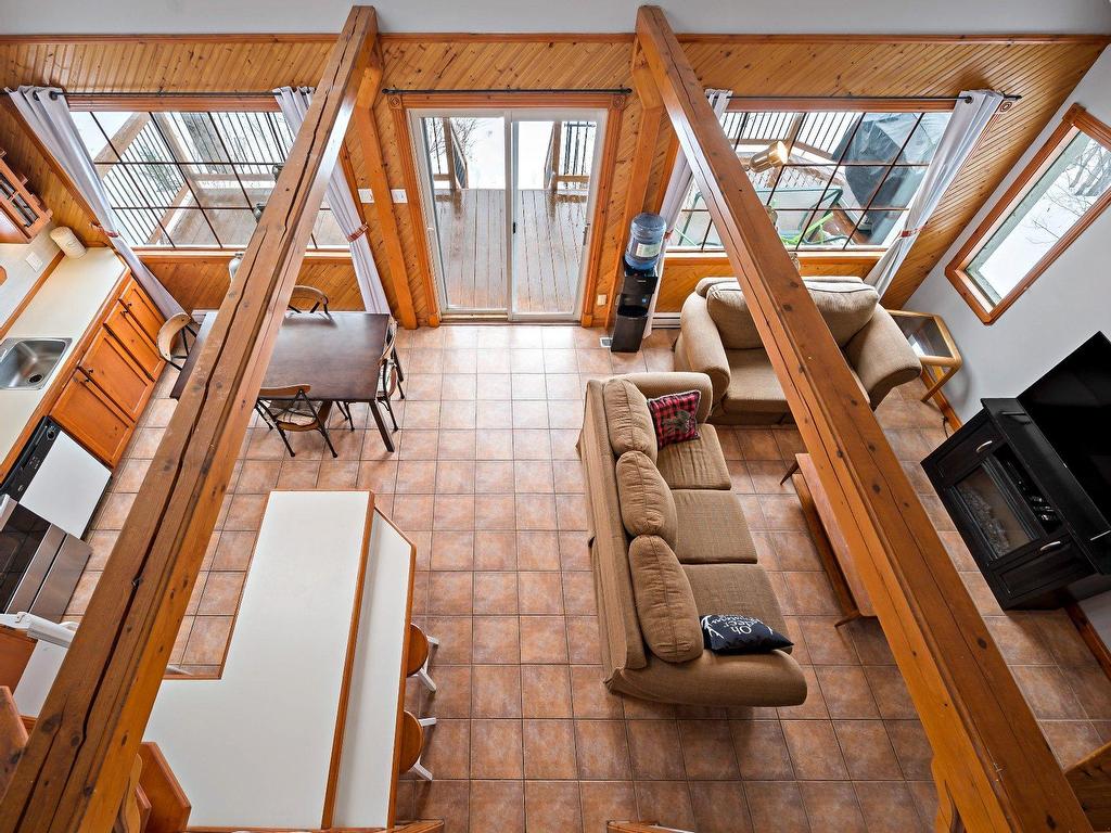 









637


Ch. du Lac-Lanthier E.

,
Rivière-Rouge,




QC
J0T1T0

