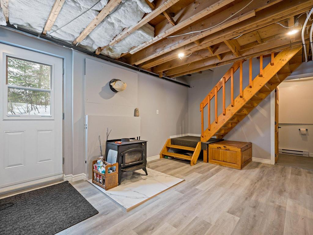 









637


Ch. du Lac-Lanthier E.

,
Rivière-Rouge,




QC
J0T1T0

