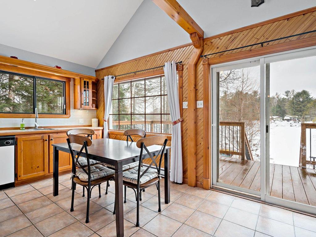 









637


Ch. du Lac-Lanthier E.

,
Rivière-Rouge,




QC
J0T1T0

