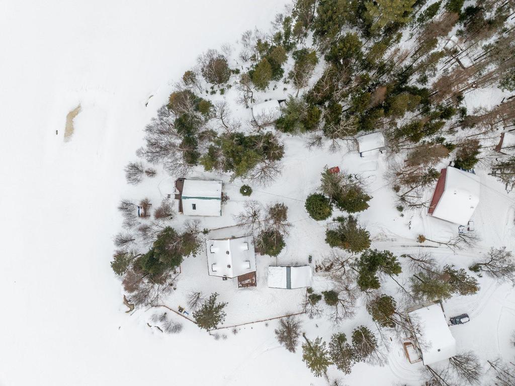 









637


Ch. du Lac-Lanthier E.

,
Rivière-Rouge,




QC
J0T1T0

