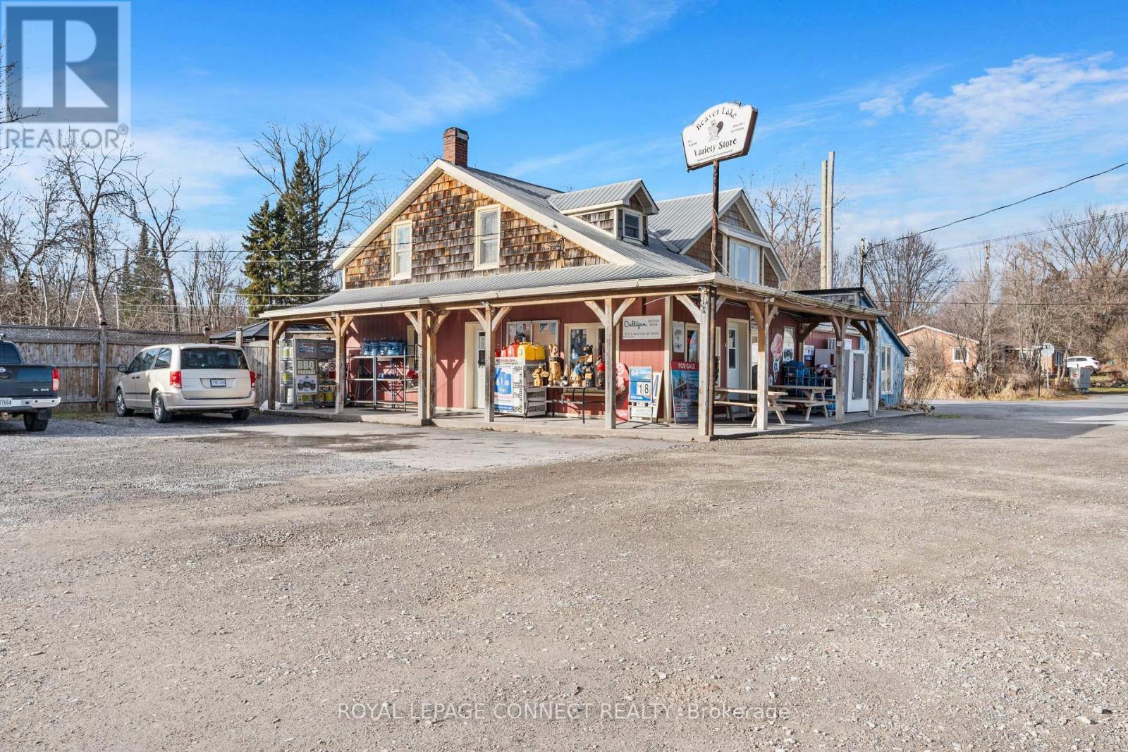 












5804 HIGHWAY 41 ROAD

,
Addington Highlands,




Ontario
K0K2A0


