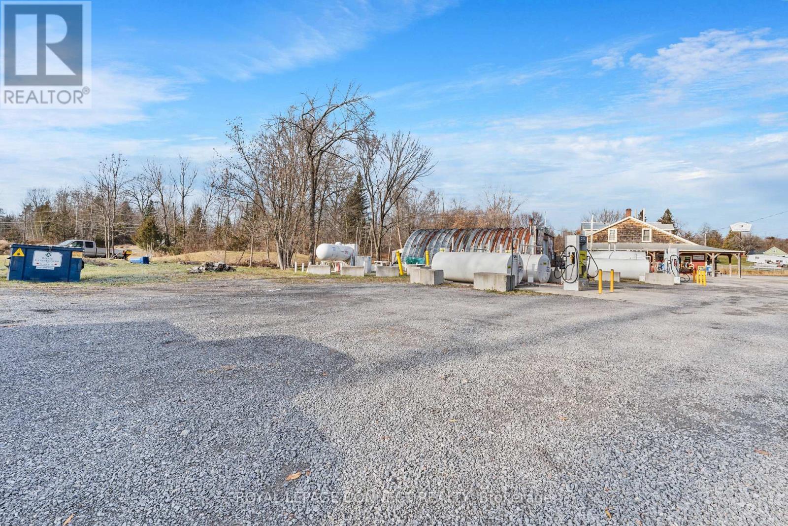












5804 HIGHWAY 41 ROAD

,
Addington Highlands,




Ontario
K0K2A0

