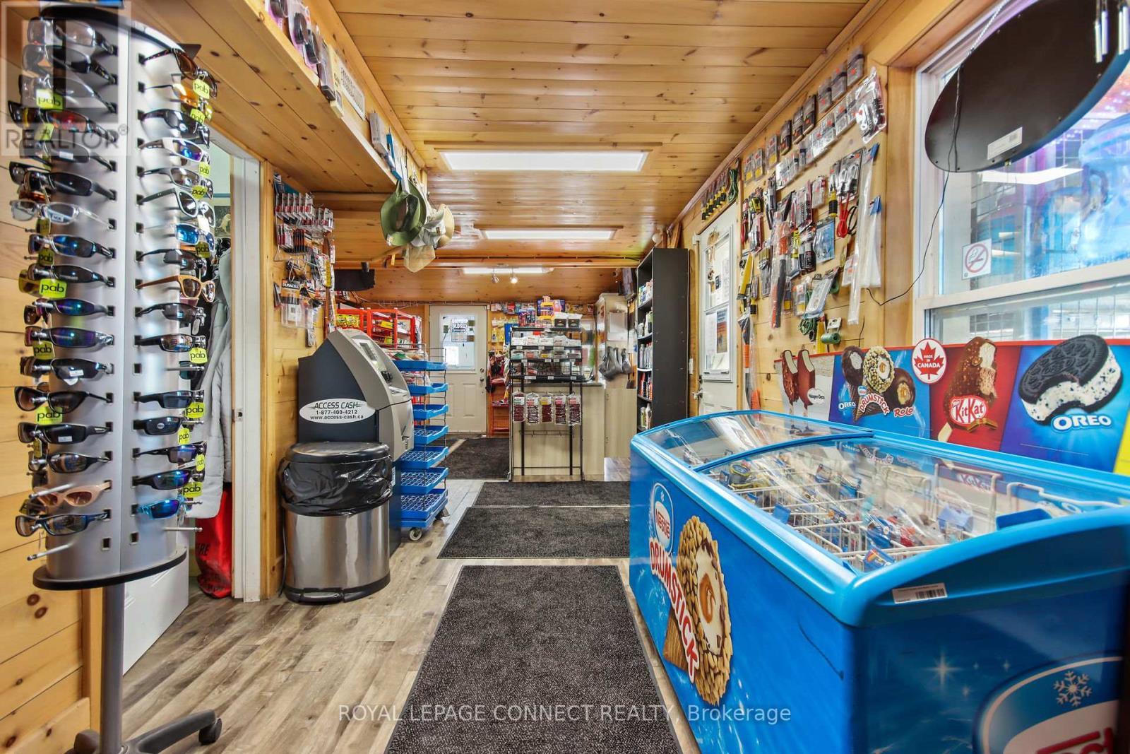 












5804 HIGHWAY 41 ROAD

,
Addington Highlands,




Ontario
K0K2A0

