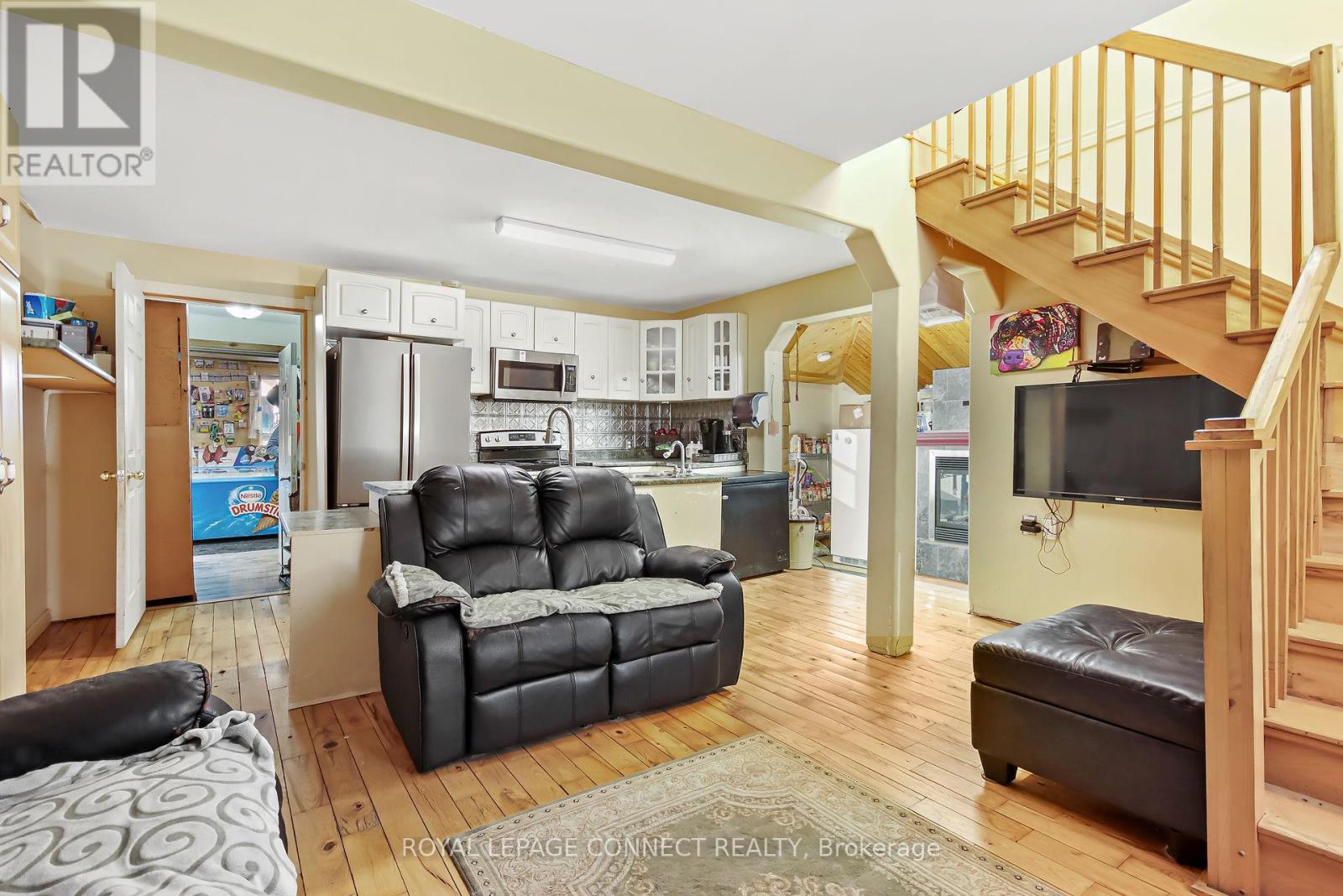 












5804 HIGHWAY 41 ROAD

,
Addington Highlands,




Ontario
K0K2A0

