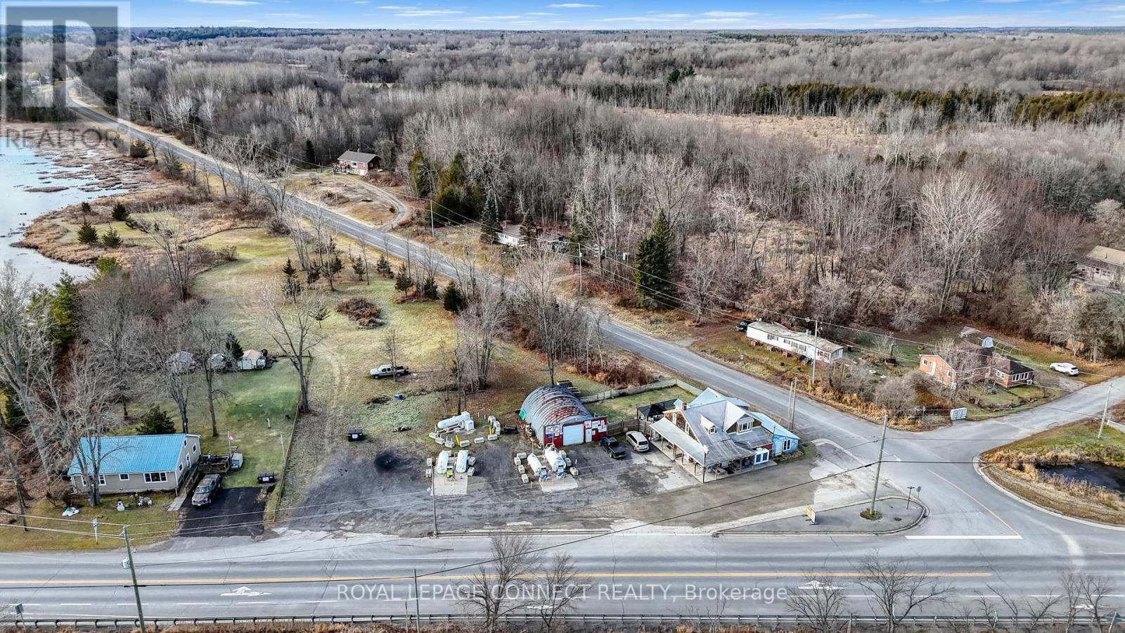 












5804 HIGHWAY 41 ROAD

,
Addington Highlands,




Ontario
K0K2A0

