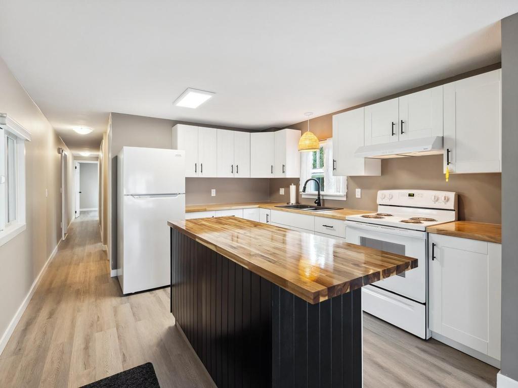 









2885


BOYS

Rd, 509,
Duncan,




BC
V9L 4Y9

