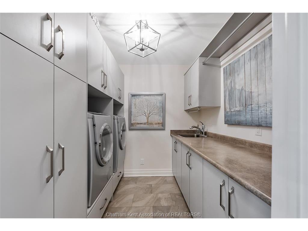 









335


ISLAND

Crescent,
Lighthouse Cove,




ON
N0P 2L0

