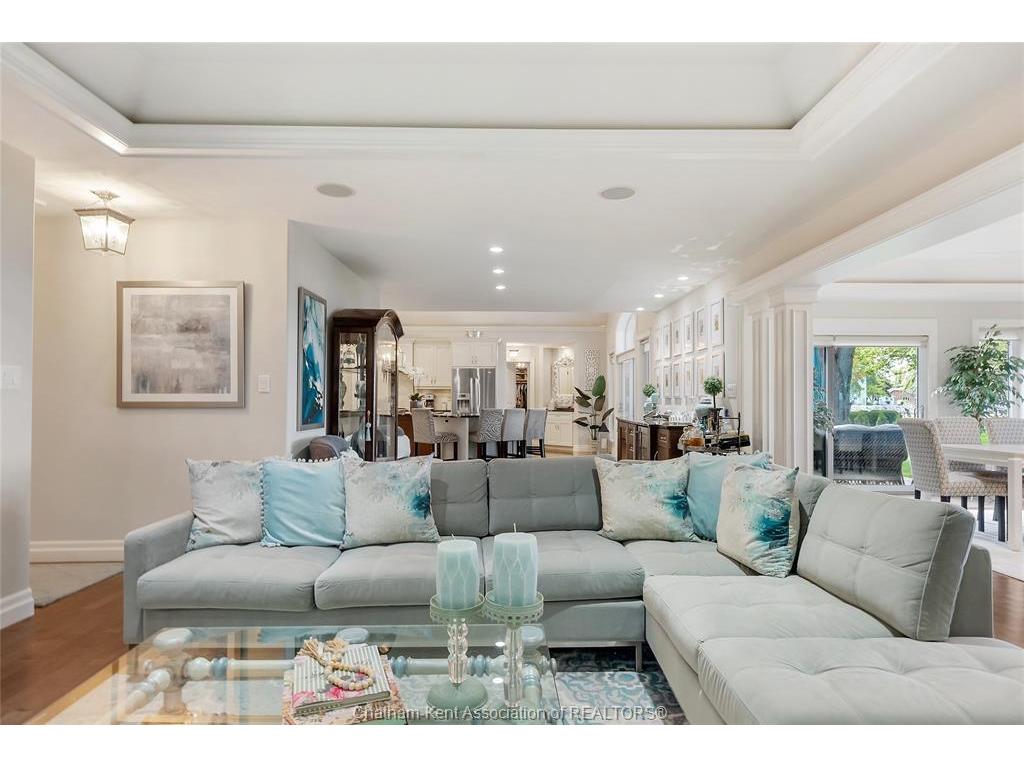 









335


ISLAND

Crescent,
Lighthouse Cove,




ON
N0P 2L0

