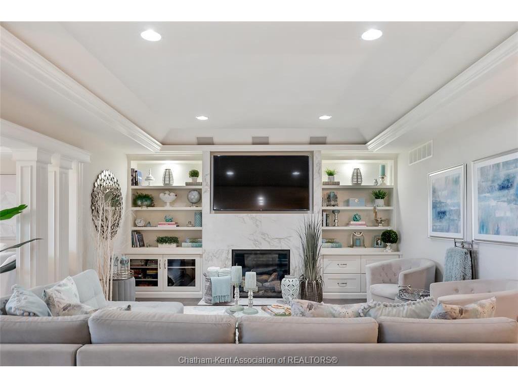 









335


ISLAND

Crescent,
Lighthouse Cove,




ON
N0P 2L0

