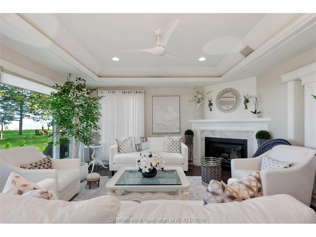 









335


ISLAND

Crescent,
Lighthouse Cove,




ON
N0P 2L0

