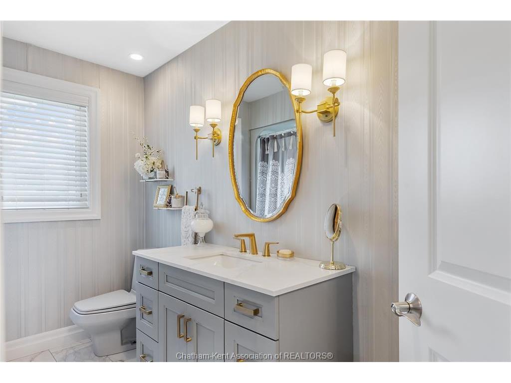 









335


ISLAND

Crescent,
Lighthouse Cove,




ON
N0P 2L0

