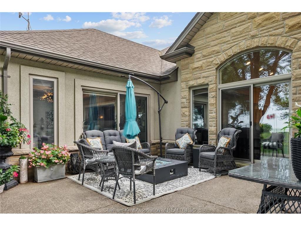 









335


ISLAND

Crescent,
Lighthouse Cove,




ON
N0P 2L0

