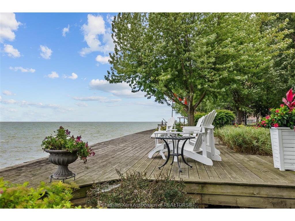 









335


ISLAND

Crescent,
Lighthouse Cove,




ON
N0P 2L0

