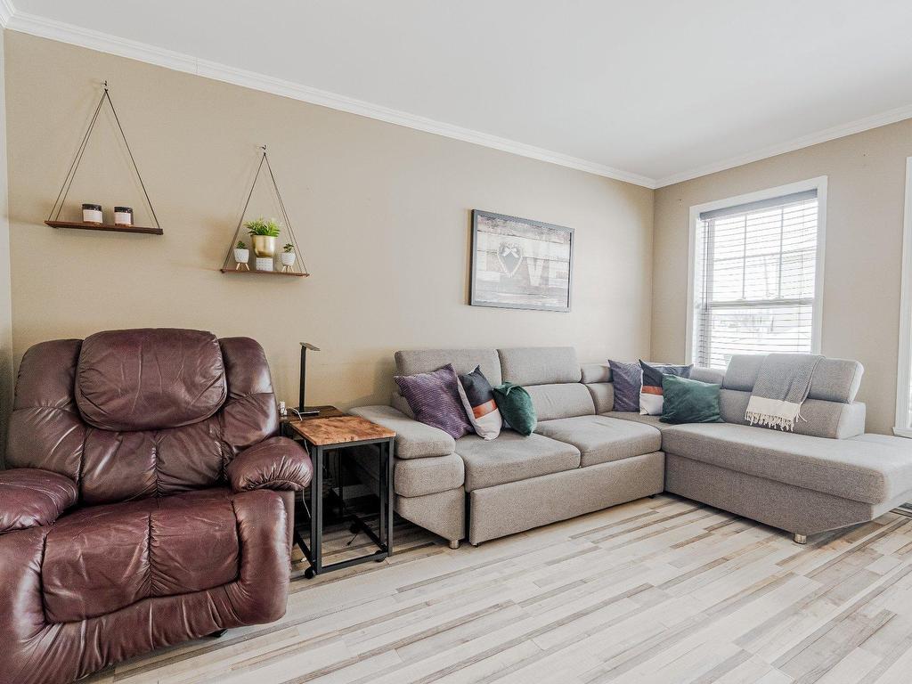 









6432

 - 6434


Rue du Président-Kennedy

,
Sherbrooke (Brompton/Rock Forest/Saint-Élie/Deauville),




QC
J1N4A8

