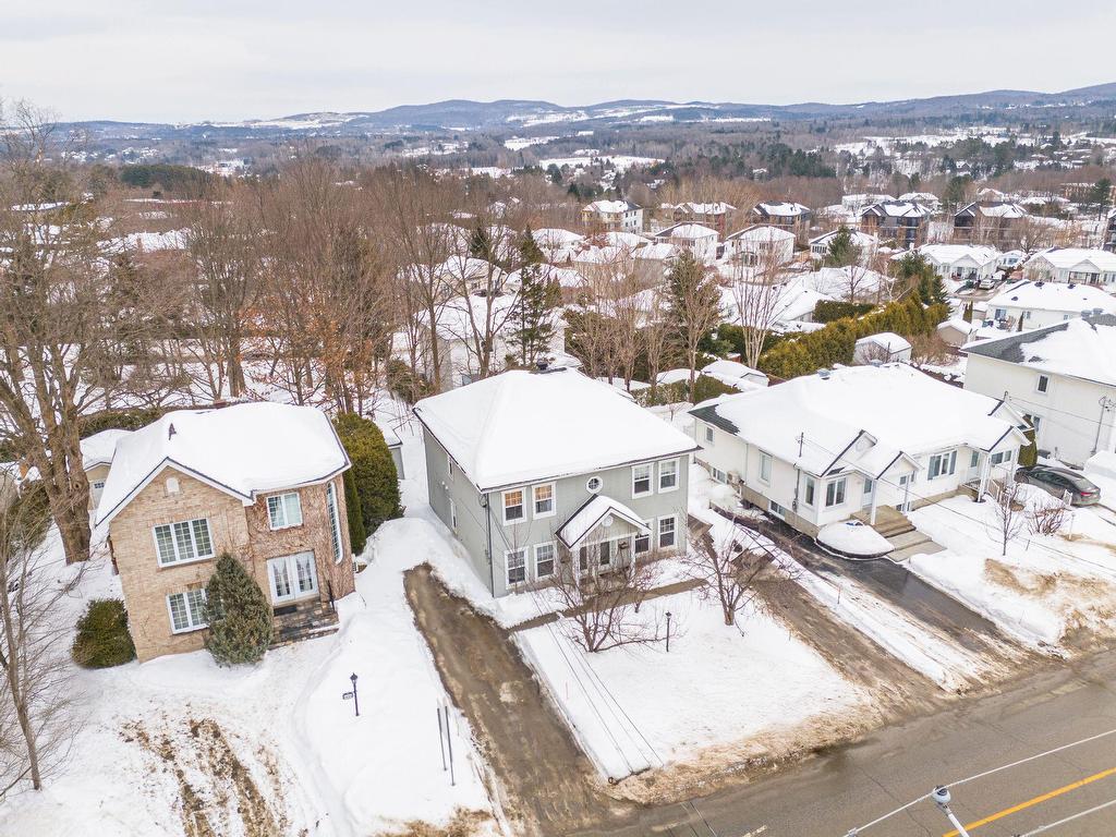 









6432

 - 6434


Rue du Président-Kennedy

,
Sherbrooke (Brompton/Rock Forest/Saint-Élie/Deauville),




QC
J1N4A8

