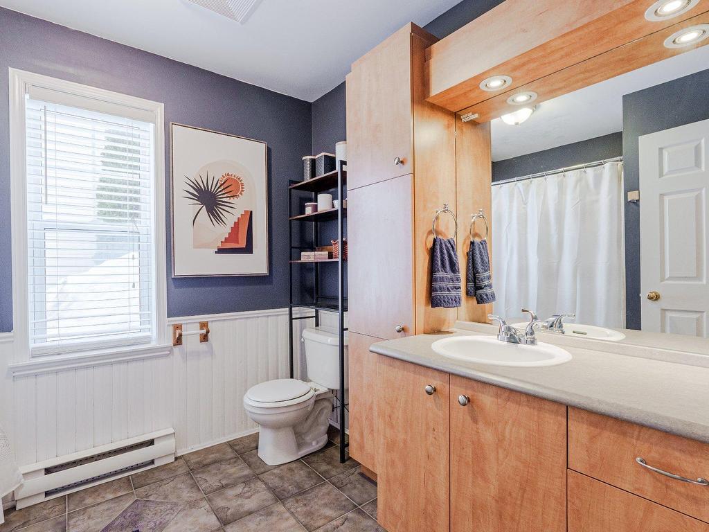 









6432

 - 6434


Rue du Président-Kennedy

,
Sherbrooke (Brompton/Rock Forest/Saint-Élie/Deauville),




QC
J1N4A8

