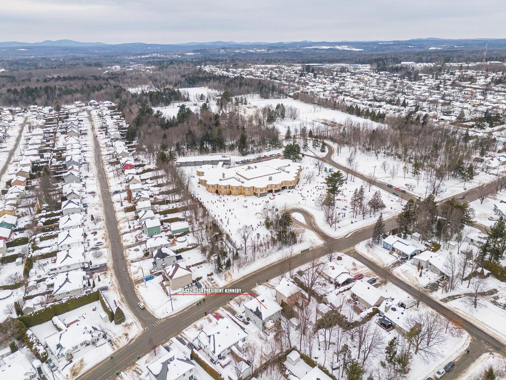 









6432

 - 6434


Rue du Président-Kennedy

,
Sherbrooke (Brompton/Rock Forest/Saint-Élie/Deauville),




QC
J1N4A8

