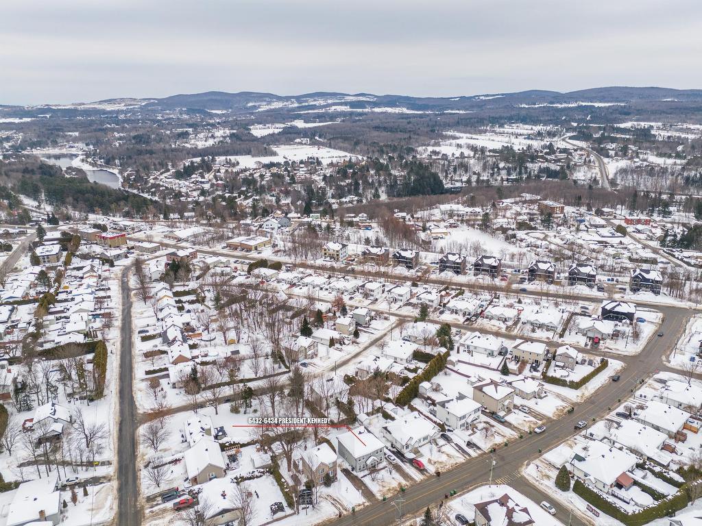 









6432

 - 6434


Rue du Président-Kennedy

,
Sherbrooke (Brompton/Rock Forest/Saint-Élie/Deauville),




QC
J1N4A8

