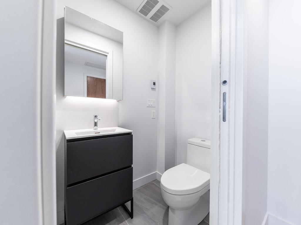 









1500


Boul. René-Lévesque O.

, 2203,
Montréal (Ville-Marie),




QC
H3G0H6

