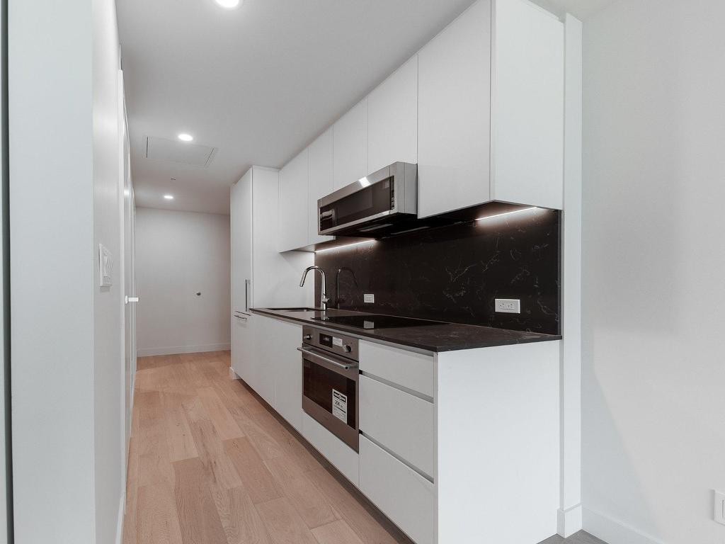 









1500


Boul. René-Lévesque O.

, 2203,
Montréal (Ville-Marie),




QC
H3G0H6


