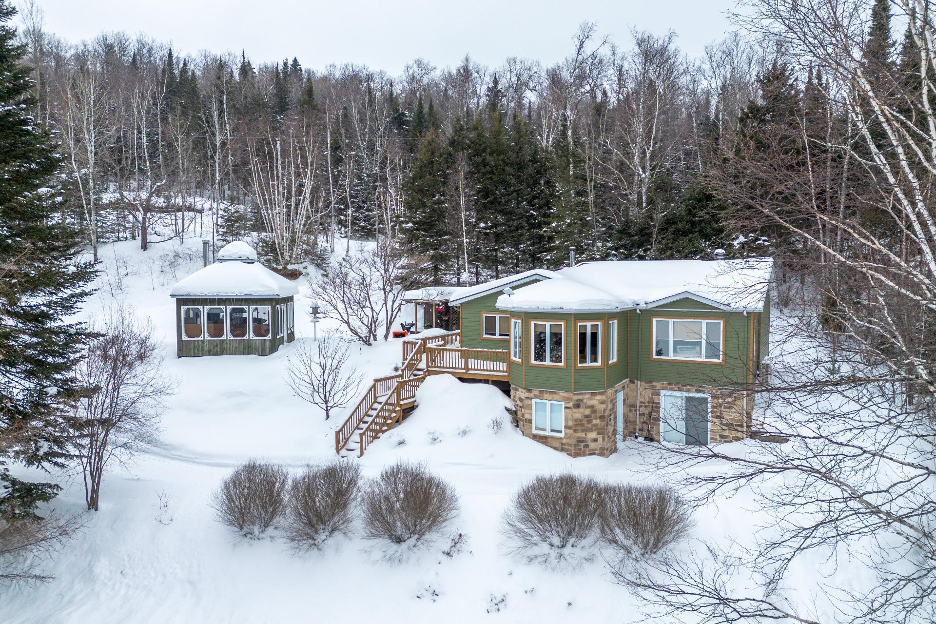 









2021


Ch. du Lac-à-la-Truite

,
Saint-Michel-des-Saints,




QC
J0K3B0

