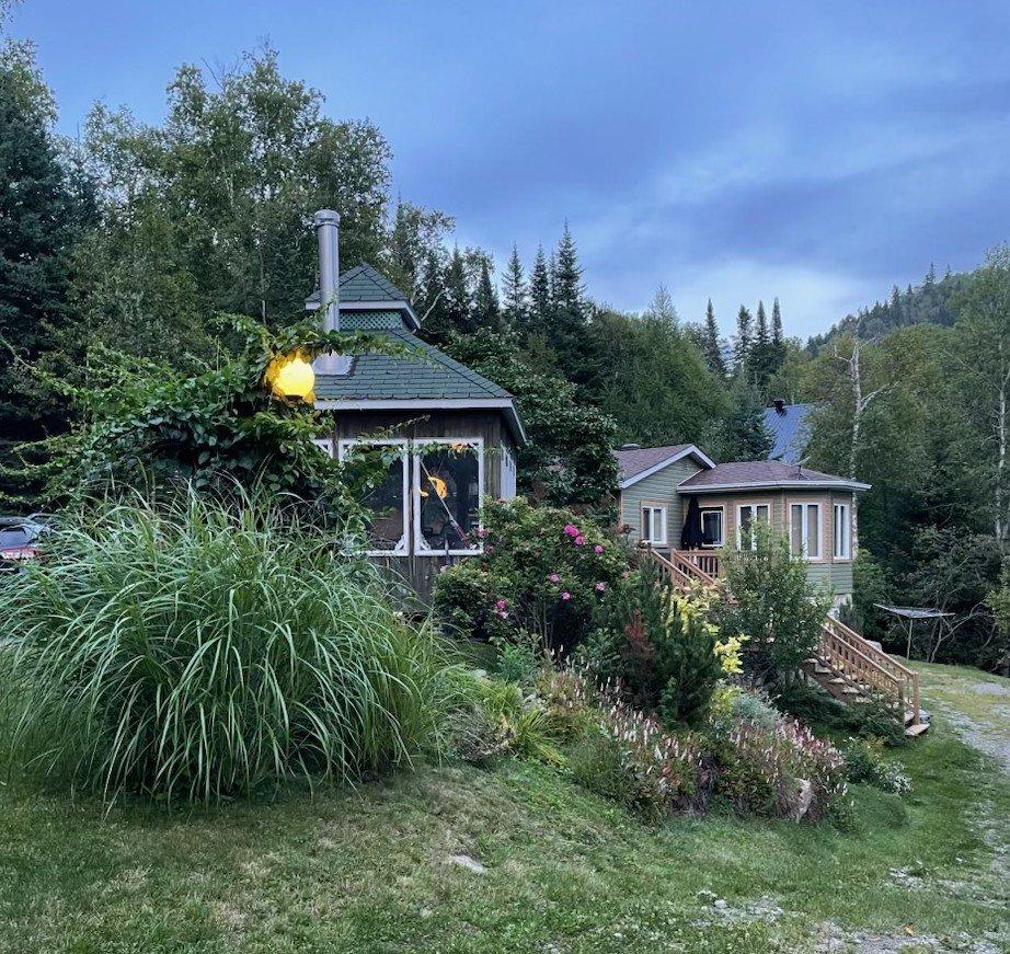 









2021


Ch. du Lac-à-la-Truite

,
Saint-Michel-des-Saints,




QC
J0K3B0

